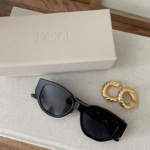 DEZI Sunglasses “CHARGE IT”